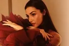 Paris'te kırmızı-siyah şıklığı! Hande Erçel sıra dışı elbisesiyle sosyal medyayı yıktı geçti