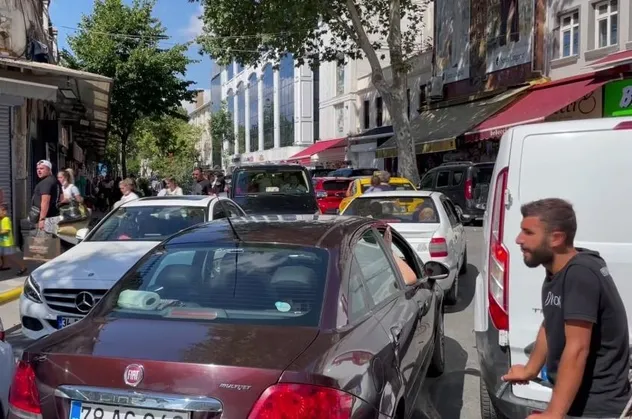 İstanbul'da vatandaşa büyük eziyet! 30 yıldır hizmet veren 460 araçlık otopark CHP'li İBB tarafından 1,5 yıldır kapalı tutuluyor