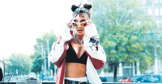 Hande Yener'den Avrupa işi klip!