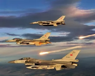 Türk jetlerini taciz ettiler