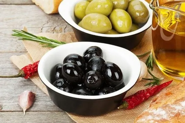 Zeytin yiyin obeziteyi yenin! Sağlıklı yağlar kilo vermeyi kolaylaştırıyor...