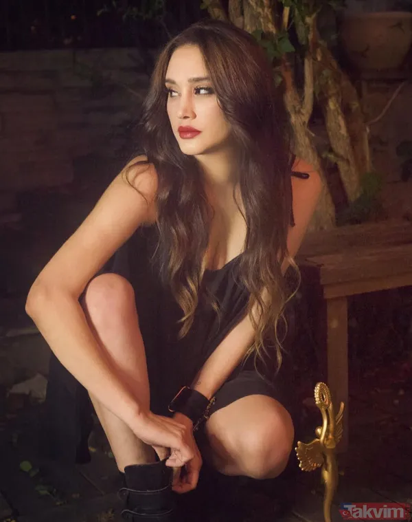 Zeynep Koçak değişmelere doyamadı! Oğuzhan Koç'la evlenmesi beklenirken yollarını ayırmıştı "Yavaş yavaş eski Zeynep oluyor" - 9