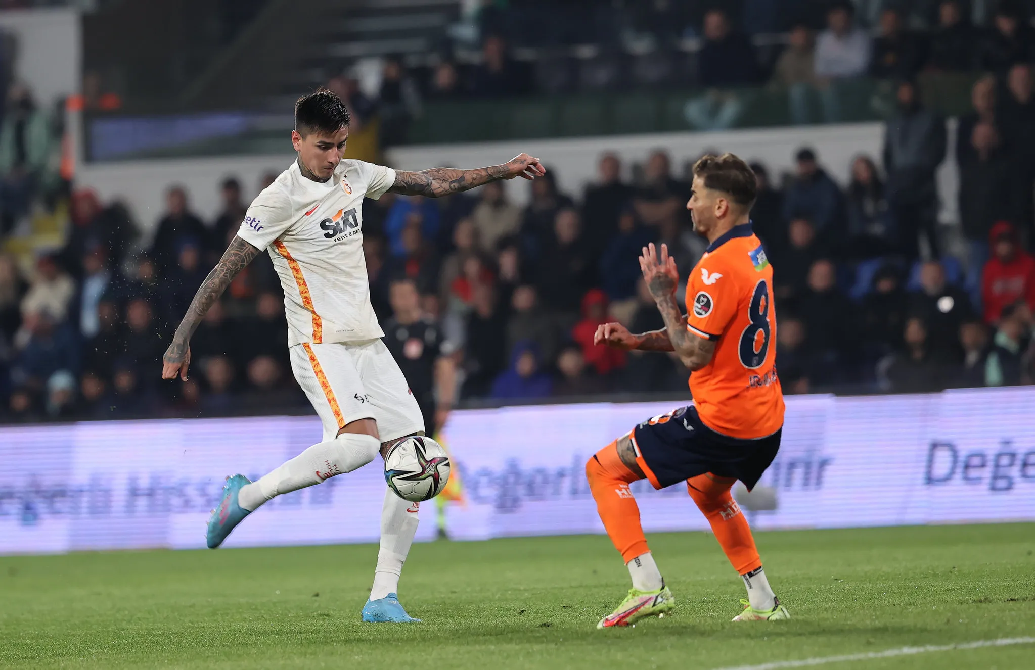 Fenerbahçe'den taraftarı kızdıracak hamle! Galatasaray'ın eski yıldızı geliyor - 18