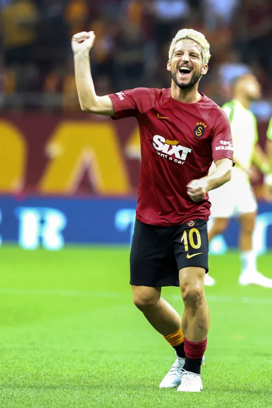 dries-mertens-icin-belcikada-dikkat-ceken-analiz-galatasaray-icin-berbat-bir-plan-mi-1667904653161.jpg