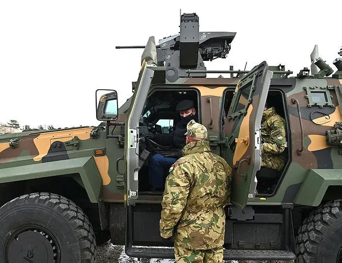 Türk zırhlısı Ejder Yalçın Macaristan’da