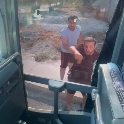 Aydın Didim’de tur otobüsüne saldırı! Aydın Valiliği’nden açıklama