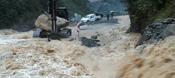 Rize'de sel felaketi! Yağış can aldı