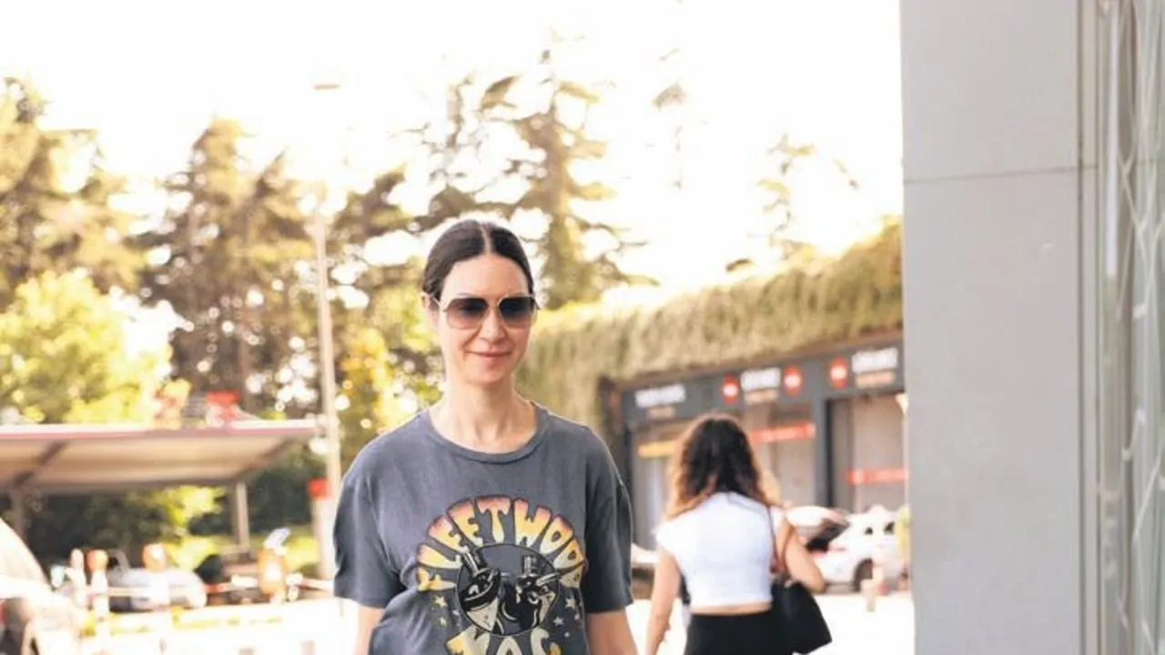 Makyajsız güzel!