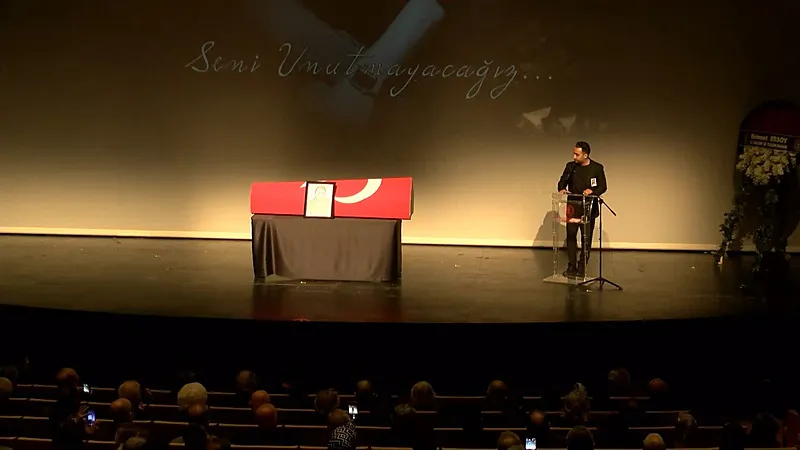 Büyük Hilmi'ye veda! Şinasi Yurtsever son yolculuğuna uğurlanıyor! - 2