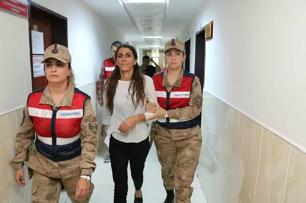 Mahkeme HDP'li Rojda Nazlier ile ilgili gerekçeli kararını tamamladı: PKK yapılanmasında aktif faaliyet