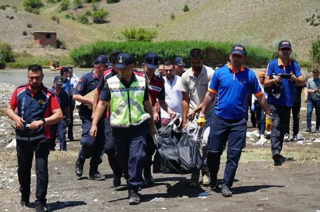 Çorum'da iki gündür kayıp olan Elif Akıllı'nın cansız bedeni Kızılırmak Nehri'nde bulundu!