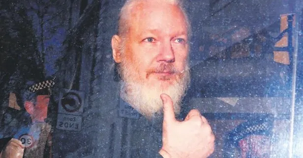 “Assange’ı verin” talebi