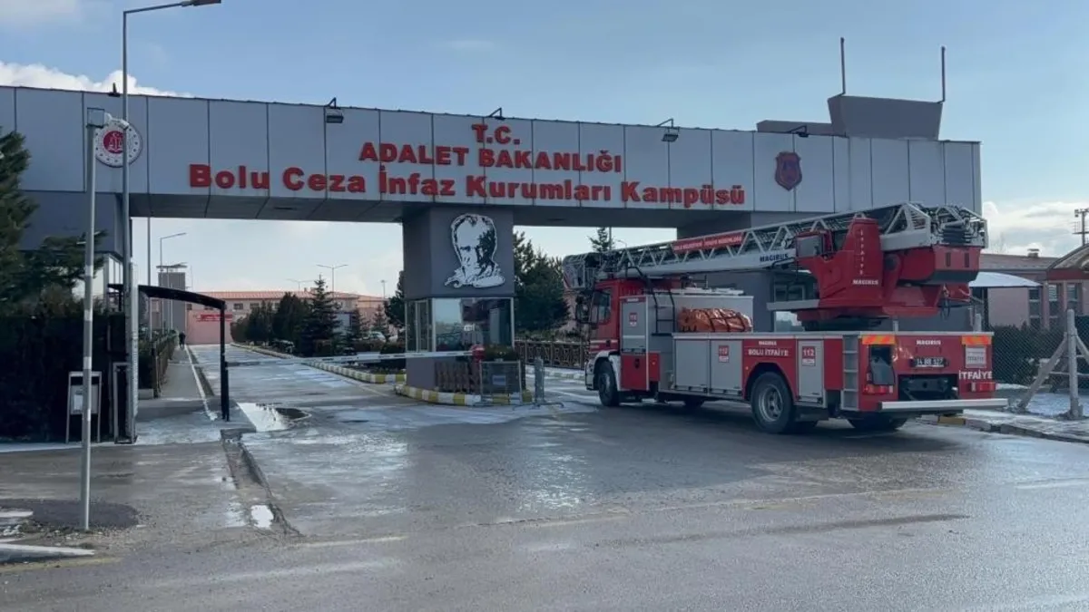 4 yaşındaki kızını duvara fırlattı yetmedi öldüresiye dövdü!