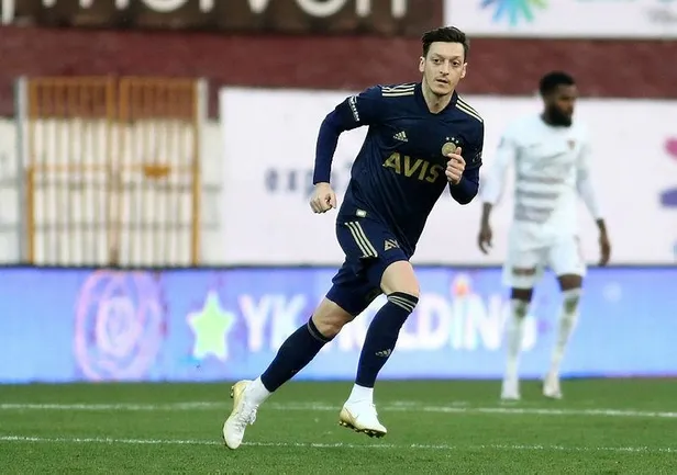 Hataysporlu Aaron Boupendza'dan transfer ve Mesut Özil açıklaması!-6