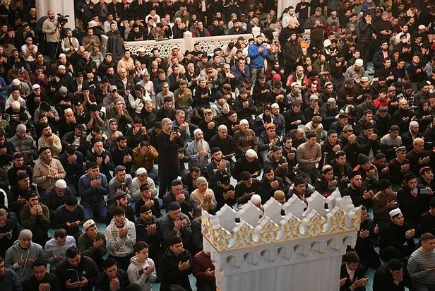 diyanet-isleri-baskani-ali-erbas-moskova-merkez-camisinde-cuma-namazi-kildirdi-1670598381208.jpeg Diyanet İşleri Başkanı Ali Erbaş, Moskova Merkez Camisi’nde cuma namazı kıldırdı-9