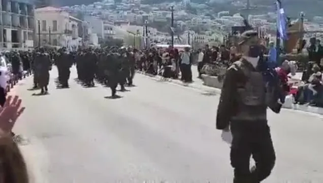 Yunanistan'dan provokasyon! Sisam'da askeri geçit töreni düzenlediler