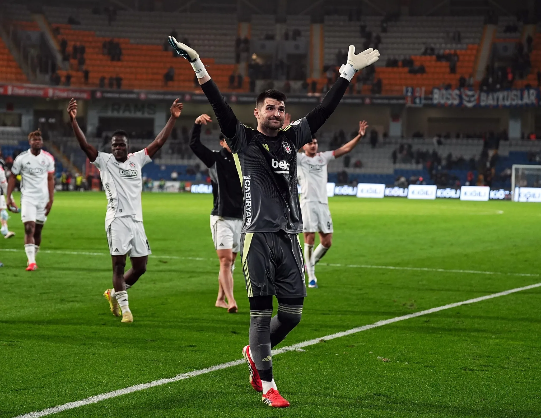 Spor yazarları Başakşehir-Beşiktaş maçını değerlendirdi - 6