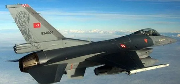 Türk hava sahasını 5 dakika süreyle ihlal eden bir Suriye helikopteri, hava muharebe devriye görevi yapan iki F-16 tarafından etkisiz hale getirildi. Helikopter, Suriye topraklarına düştü