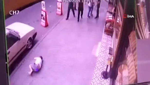 Korkunç görüntü! Balkonda oynarken yere çakıldı, o anlar kameraya yansıdı