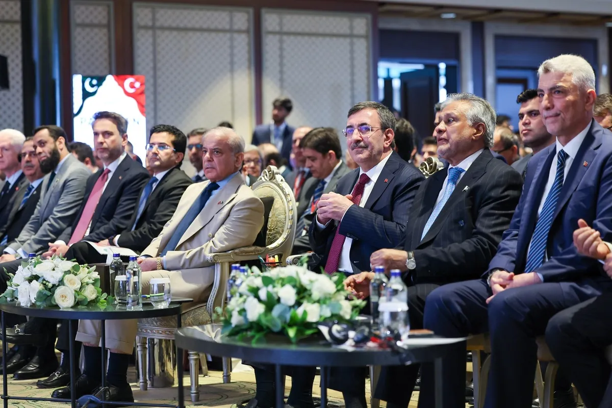 seriften-erdogana-ovgu-turkiye-pakistanin-yaninda-kaya-gibi-durdu-1783167620881.jpeg Şerif’ten Erdoğan’a övgü: Türkiye Pakistan’ın yanında kaya gibi durdu-4