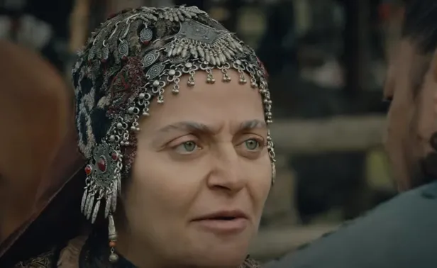 hainlerin-topunun-kokune-kibrit-suyu-dokecek-kurulus-osman-46-bolum-fragmaninda-biletini-cat-diye-kesiyor-1613249528779.jpg Hainlerin topunun köküne kibrit suyu dökecek! Kuruluş Osman 46. bölüm fragmanında biletini çat diye kesiyor-3