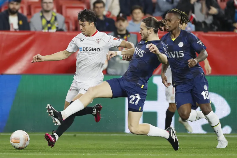 Jesus'tan flaş karar! Fenerbahçe Sevilla maçı 11'inde... - 11