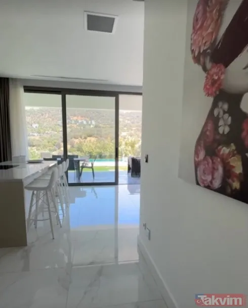 'Minnoş'un evini gören hayran kaldı! Şarkıcı Ceylan Bodrum'daki 500 m2'lik lüks villası! İşte Ceylan’ın Bodrum’daki süper lüks manzaralı villası - 17