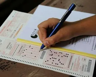 O iki sınav referandum nedeniyle ertelendi