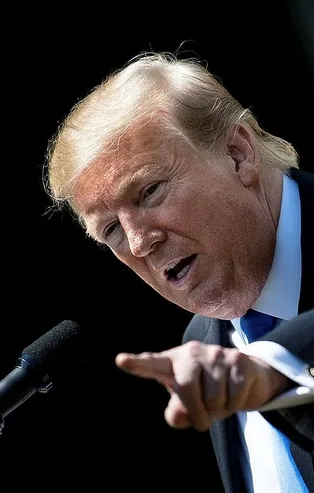 ABD Başkanı Donald Trump'tan Çin'e çok sert cevap: Aptalca konuşuyor