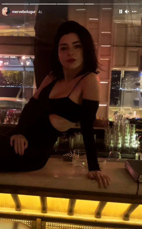 Merve Boluğur'un sınırı kalmadı fantazi iç giyimle uluorta paylaştı! Bu da yetmedi bu kez de iç çamaşırıyla...-3