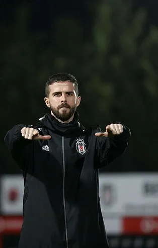 Sakatlığı nedeniyle Altay maçında forma giyemeyen Pjanic Galatasaray maçına yetiştirilmeye çalışıyor