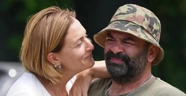 bulent-sakrak-ile-bosanan-ceyda-duvencinin-hayatinda-birisi-mi-var-dikkat-ceken-paylasim-bu-hayat-yalniz-gecme-1700694014758.jpeg Bülent Şakrak ile boşanan Ceyda Düvenci'nin hayatında birisi mi var? Dikkat çeken paylaşım: “Bu hayat yalnız geçmemeli”-2