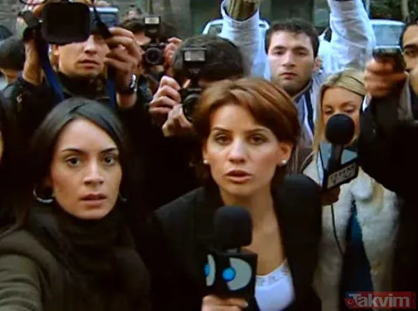 Ünlü Sunucu Esra Erol, Aralarında Ünlü Oyuncu Melisa Sözen'in De Yer Aldığı Bir Muhabir Ordusunun Arasında Yer Alıyor.