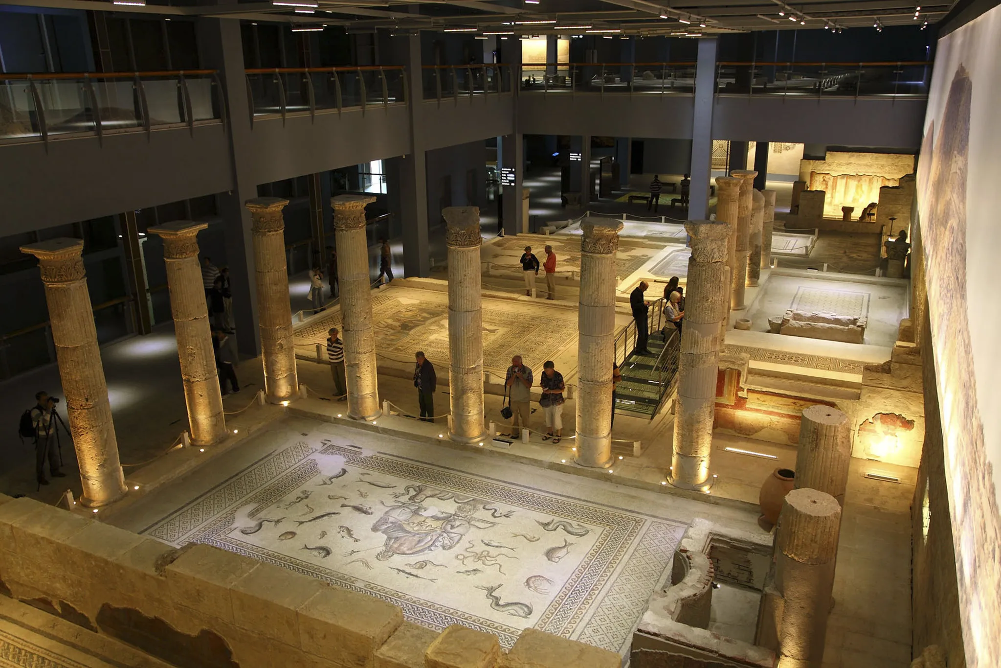 Bakan Ersoy’dan Zeugma müjdesi! Çingene Kızı tamamlandı: 13. kayıp parça ABD’den alındı