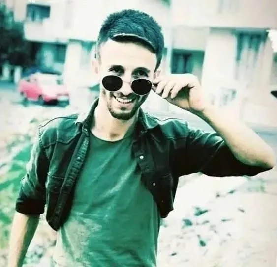 muzisyen-cinayeti-davasinda-karar-cikti-muebbet-hapis-cezasina-carptirildi-1720461036000.jpeg 29 yaşında öldürülen müzisyen Cihan Aymaz