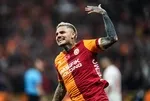 Son kez aşkın olayım: Mauro Icardi gözyaşlarıyla tribünleri selamladı