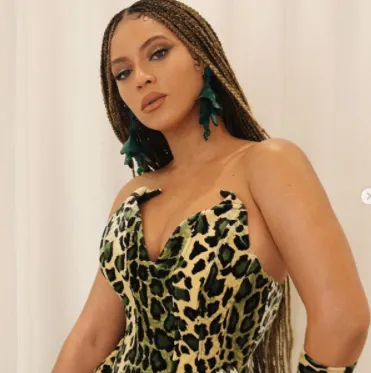 Manken Deniz Akkaya'dan şarkıcı Hadise'ye olay yaratacak sözler: Beyonce’nin kötü bir replikası...-7