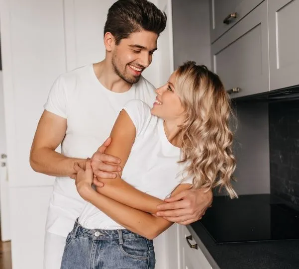 bir-erkegi-asik-eden-en-buyuk-formul-aciklandi-iliski-koclarinin-sir-gibi-sakladigi-yontem-1714568312430.jpg İlişki koçlarının sır gibi sakladığı yöntem: Bir erkeği aşık eden en büyük formül açıklandı!-2