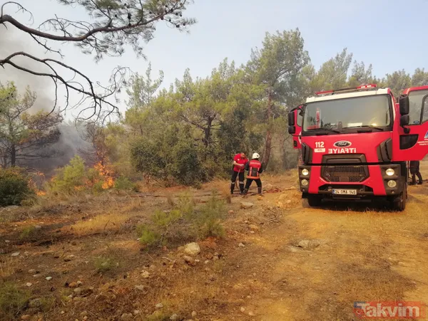SON DAKİKA: Mersin Silifke'deki orman yangınında mezarlık zarar görürken şehidin kabri ve Türk bayrağı yanmadı - 10