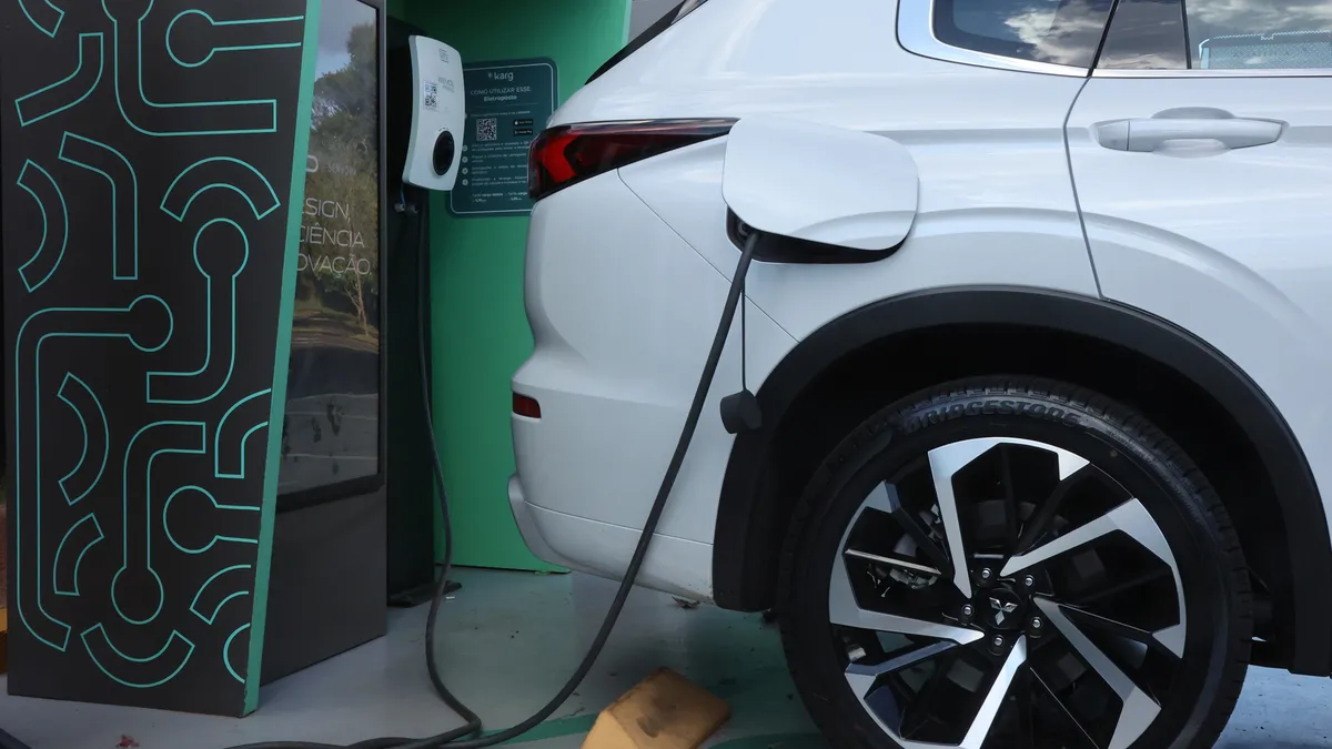 elektrikli ve hibrit araçlar için oto galeri seçenekleri ve Türkiye pazarındaki yükselişi
