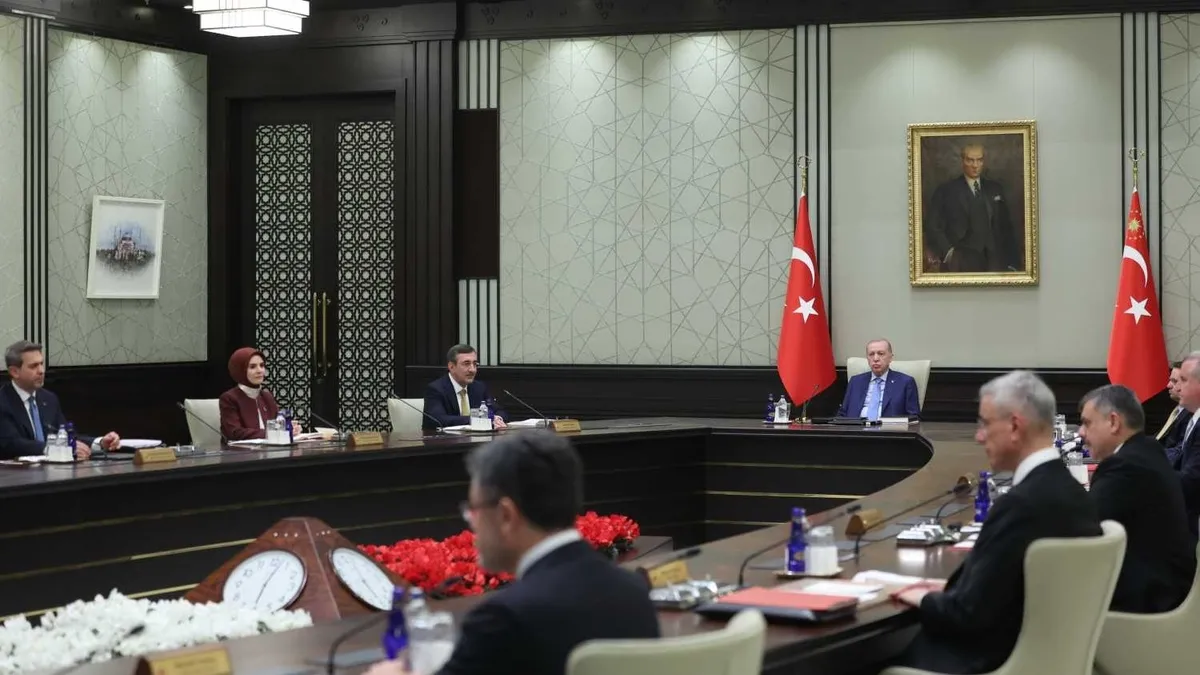 Kabine Başkan Erdoğan liderliğinde toplanıyor! Fon krizi ve Terörsüz Türkiye masada