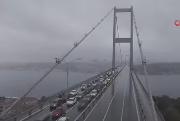 İstanbul Boğazı’nda Ata'ya saygı duruşu