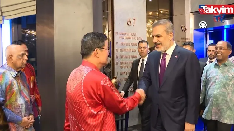 Dışişleri Bakanı Hakan Fidan Malezyalı mevkidaşı Kadir ile görüştü