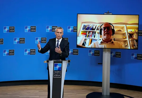 nato-tedirgin-fransa-abd-anlasmazligi-ittifakta-catlak-olusturdu-mu-1633609881431.jpg NATO tedirgin! Fransa-ABD anlaşmazlığı ittifakta çatlak oluşturdu mu?-2