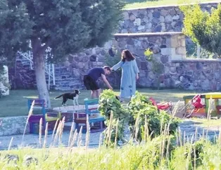Beyazıt Öztürk'ün evlilik açıklamasından sonra o isim merak edildi! Maaile Çeşme keyfi...