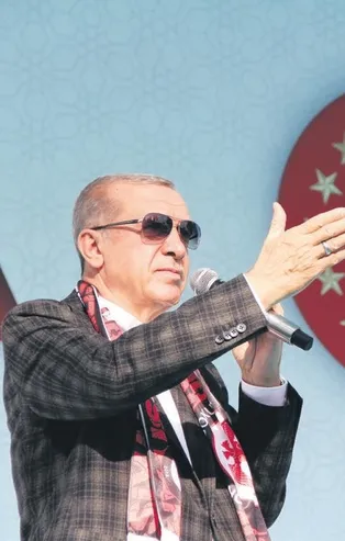 Başkan Erdoğan'ın Çorum mitingine binlerce kişi akın etti! Miting alanında açılan pankart ise muhalefetin uykusunu kaçırdı