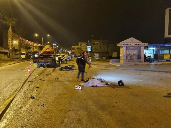 Adana'da gece yarısı korkunç son! Çekici ile çarpışan motosikletin sürücüsü hayatını kaybetti-5