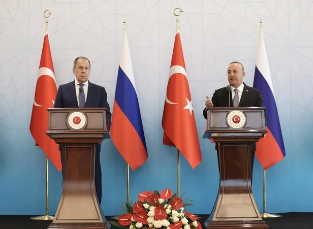 lavrov-ankarada-abdyi-terore-destek-vermekle-suclarken-rusya-devlet-kanali-rt-terorist-elebasi-kobaniyi-yayina-1654699630207.jpeg Lavrov Ankara'da ABD'yi teröre destek vermekle suçlarken Rusya devlet kanalı RT terörist elebaşı Kobani'yi yayına çıkardı-2