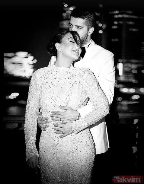 Ebru Gündeş ve eşi Murat Özdemir’den sarmaş dolaş poz! Boşanacakları konuşulurken böyle aşka geldiler! "İyi ki" diyerek paylaştı - 4