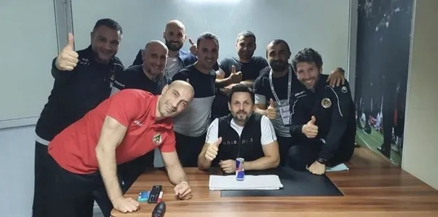 Aytemiz Alanyaspor teknik direktörü Erol Bulut'un zafer pozundaki Fatih Terim detayı!-2